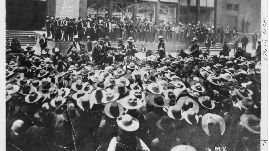 Col. Greene Faces a Mob of Striking Miners in Cananea, 1905