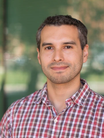 Fernando Rios Headshot of Fernando Rios